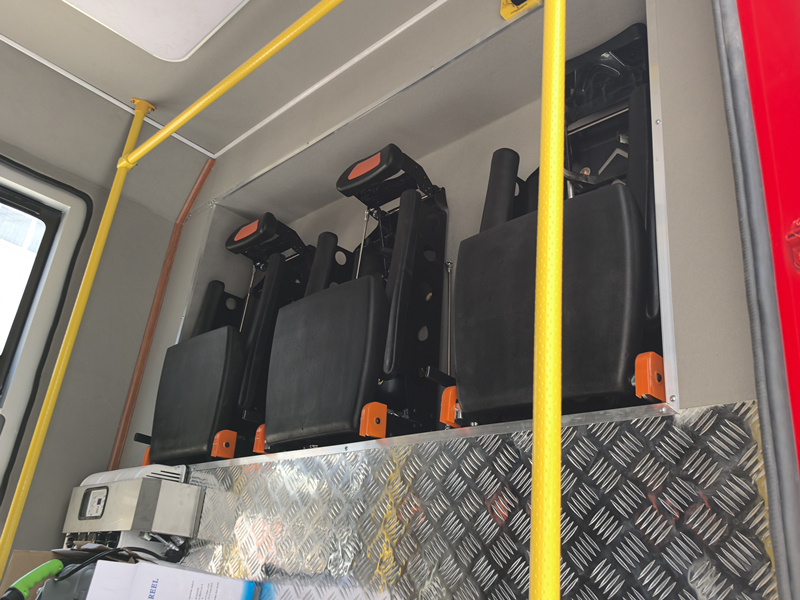 ISUZU GIGA Fire truck with SCBA seats 
