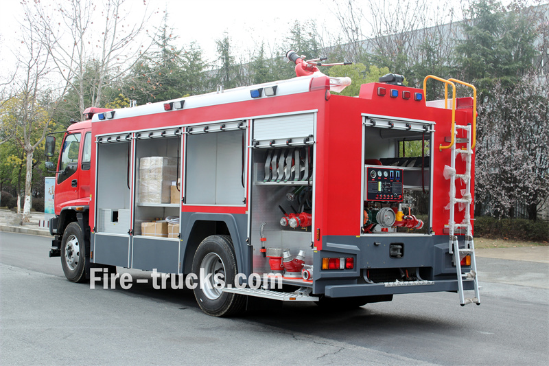 Isuzu FVR GIGA 6m³ foam water fire truck