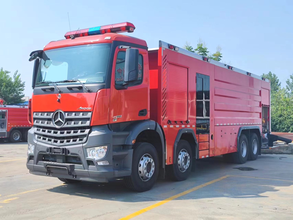 Сауд Арабиясы Benz Actros 580 а.к. ауыр көбікті өрт сөндіру көлігі